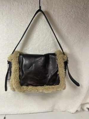 Bolso Cartera de Hombro ZARA Marrón Imitación Piel de Oveja Correas Ajustables Foto 1 de 4