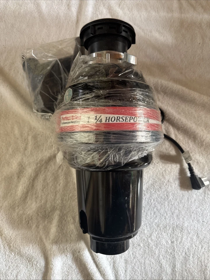 Perfect Grind Mountain Plumbing 1/4 HP DURABLE STRONG Batch Feed Waste Disposal - Image 1 of 4