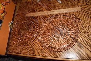 VINTAGE PINK DEPRESSION JEANETTE WINDSOR DIAMOND HANDLED TRAY AND CAKE PLATE - Picture 1 of 1