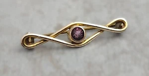 Petite Edwardian 10k Yellow Gold & Amethyst C-Clasp Twist Bar Brooch/Pin 1.3g - Picture 1 of 9