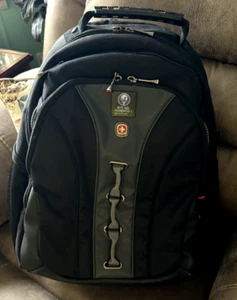 Wenger 17" Laptop Backpack Triple Layer Protection 2013 Classics Rite Aid Found - Picture 1 of 4
