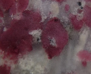 EUDIALYTE polierte Platte - SCHWEDEN - Kreis Jönköping - Gränna - Norra Kärr /pl767 - Bild 1 von 15