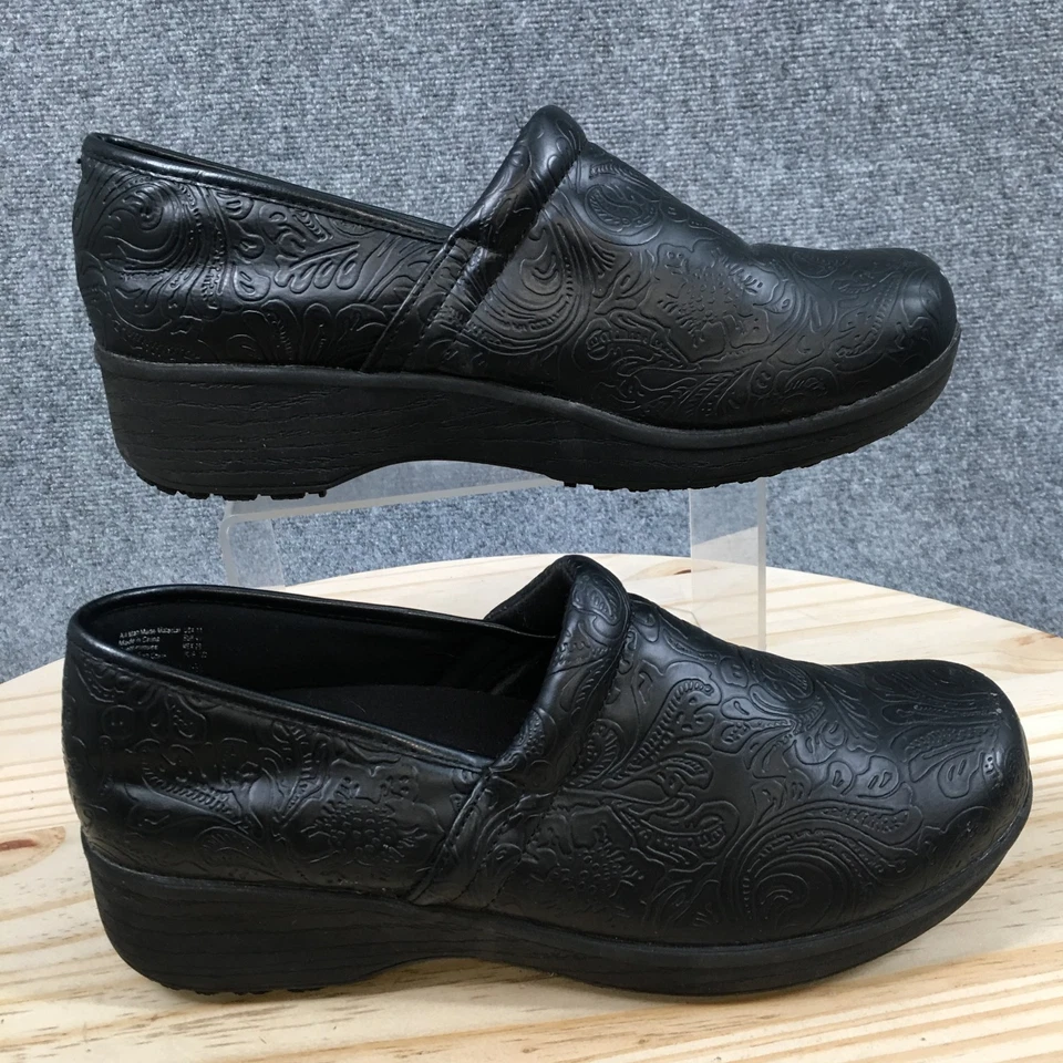 Zapatos SafeTstep para mujer 11 zuecos de enfermería negros imitación cuero floral antideslizantes Foto 1 de 4