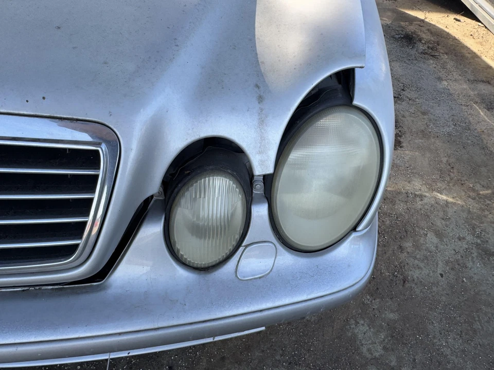 Conjunto de farol MERCEDES CLK esquerdo 98 99 00 01 02 03 - Imagem 1 de 1