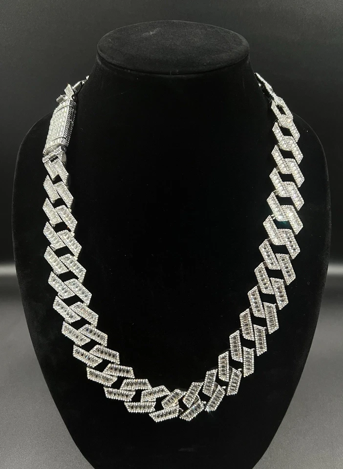 "Cadena de eslabones cubanos baguette helada VVS1 moissanita plateada 26"" x 23 mm" Foto 1 de 4