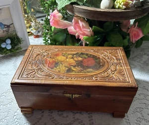Vintage  Carved Cedar Chest 10"X5"X4" - Picture 1 of 12