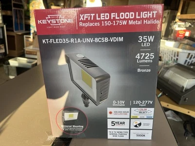 Luz de inundación LED Keystone Xfit 4725 lúmenes 35 W (KT-FLED35-R1A-UNV-8CSB-VDIM) Foto 1 de 2