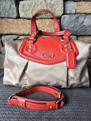 Bolso de Hombro COACH F20027 Ashley Punteado Op Art 2 Vías Cuero Rojo Satinado Foto 1 de 4