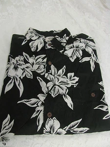 PAU HANA HAWAII LARGE Black White Hibiscus Novelty Camp Shirt Cotton - Picture 1 of 4