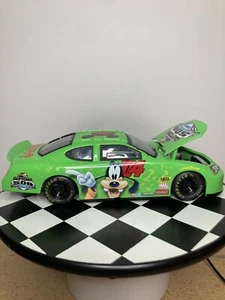 Disney NASCAR Daytona 500 The Great American Race 2004 Goofy 1:24 Scale - Picture 1 of 20