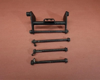 17-21 Harley Davidson Street Rod 750 XG750A Soporte de montaje de motor Perno Motor Foto 1 de 4