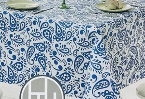 Verschiedene Größen Paisley blau auf weiß Hintergrund PEVA Vinyl Flanell Rückseite Tischdecke - Bild 1 von 9