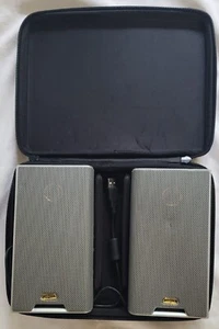 INSIGNIA COMPUTER SPEAKERS MODEL 2908 USB/ HEADPHONE JACK & VOLUME/ MUTE CONTROL - Zdjęcie 1 z 6
