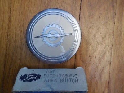 Nuevo de Lote Antiguo 1971 1972 Ford P350 P500 Volante Bocina Botón D1TZ-13A805-G Foto 1 de 4