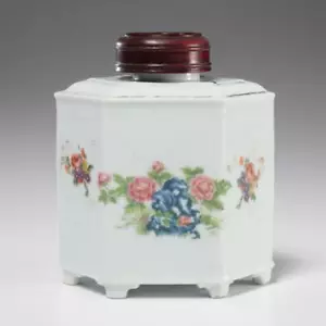 Antiker chinesischer Porzellan sechseckiger Blumenmuster Holzdeckel Tee-Caddy 5,75 Zoll h 5,25 Zoll w - Bild 1 von 6