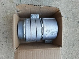 2-1/2" Armored Cable Connectors(qty2)! - Picture 1 of 5