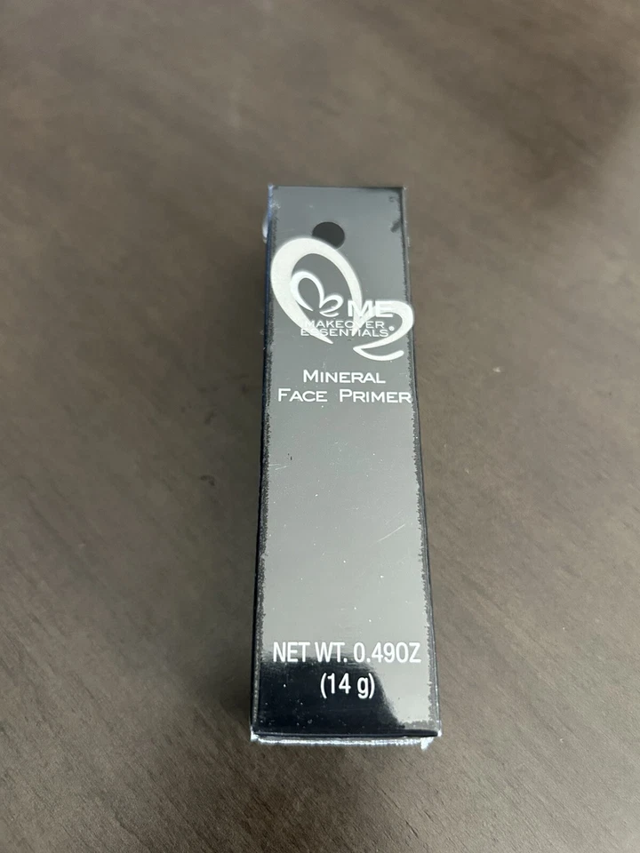 Imprimación facial mineral LOVE ME Makeover Essentials 0,49/14 g SELLADA Foto 1 de 3