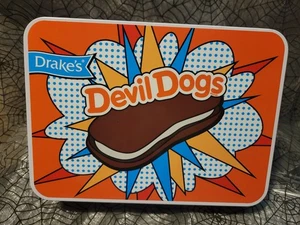 McKee Foods Drake's Cakes Teufel Hunde Little Debbie Metall Brotdose RAR - Bild 1 von 5