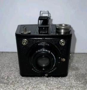 Vtg Kodak Brownie Flash Six 20 Roll Film Retro Camera Square Retro Collector Box - Picture 1 of 12