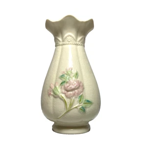 Vaso Belleek Irlanda Porcellana Rialzata Disegno Floreale Irlandese Fine Parian China Usato in ottime condizioni - Foto 1 di 8