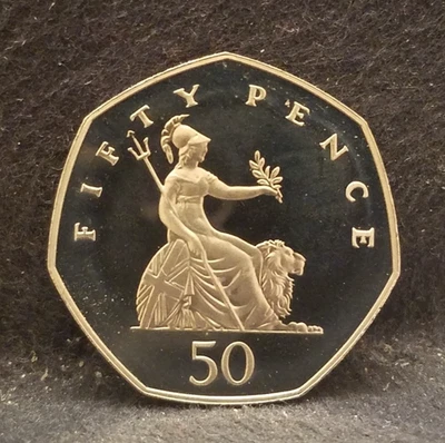 1982 Great Britain 50 pence, Elizabeth II, Britannia, cameo proof, KM-932 (GB4) - Image 1 of 4