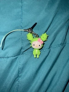 Rare Tokidoki hello kitty SANDy cactus phone charm Read description - Photo 1 sur 4