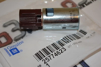 Chevrolet Pontiac GMC Cadillac Buick accesorio receptáculo eléctrico nuevo enchufe OEM Foto 1 de 2