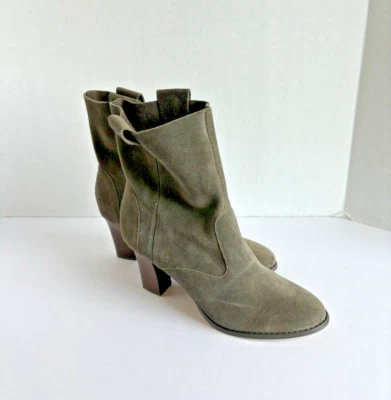 Botas de gamuza caqui Victoria Secret para mujer alas de ángel botines al tobillo talla 7,5B Foto 1 de 4