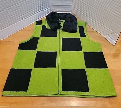 Tally Ho Womans Sweater Vest M Green Black Wool Faux Fur Collar Zip Up Holiday - Image 1 of 4