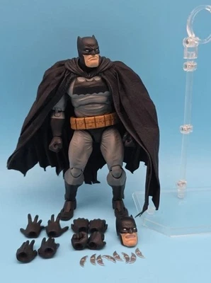 Figura Completa Batman 1/12 6" Medicom MAFEX Nº 106 The Dark Knight Returns Foto 1 de 4