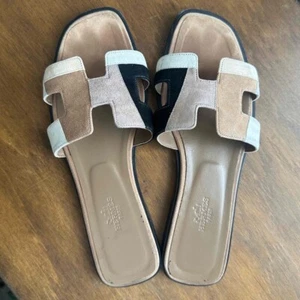 Hermes Oran Women's Leather Sandals 37.5 flat shoes Slip On Beige brown taupe - Picture 1 of 4