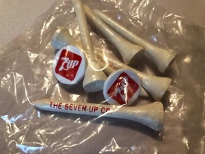 Vintage 7 UP Seven-Up Advertising Set of 6 Wooden Golf Tees & 2 Ball Markers NEW - Picture 1 of 3