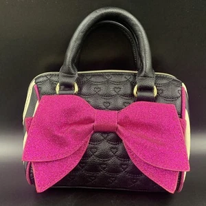 Betsey Johnson Diamond Quilted Black & White Hand Bag Purse With Pink Bow Small - Picture 1 of 9