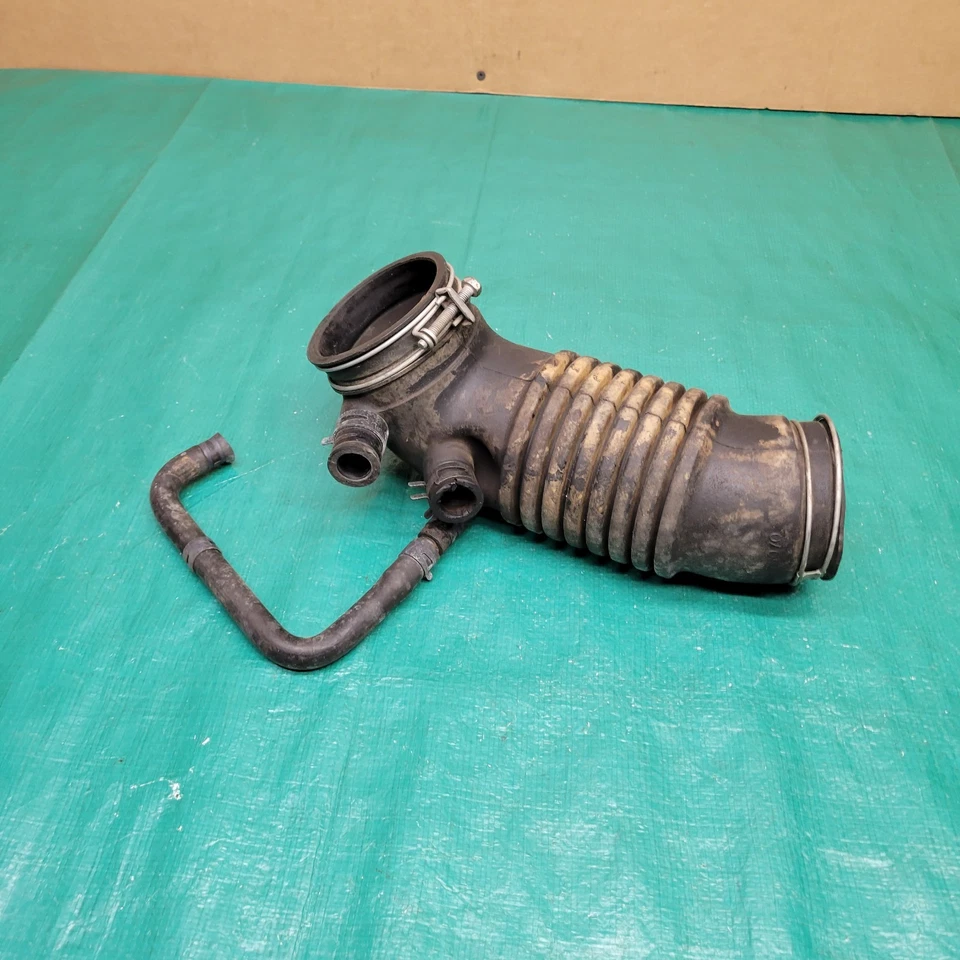 1994-1997 Toyota Previa SC 2.4L Air Intake Tube Hose Resonator OEM 17881-76070 - Image 1 of 4