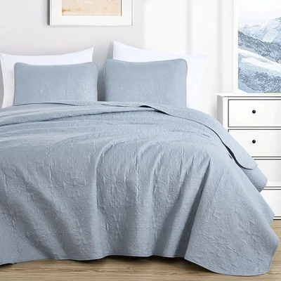 Chezmoi Collection Luca 3-Piece Medallion Oversized Bedspread Coverlet Set - Image 1 of 4