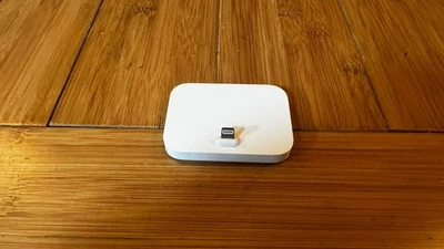 Genuine Original Apple iPhone Lightning Dock - White A1605 - Image 1 of 3