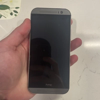 HTC One M8 - 32 GB - Gray (Verizon) - Image 1 of 2