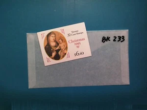 U. S. Stamp booklet - #BK233  -Christmas  - 32 cent - Picture 1 of 1