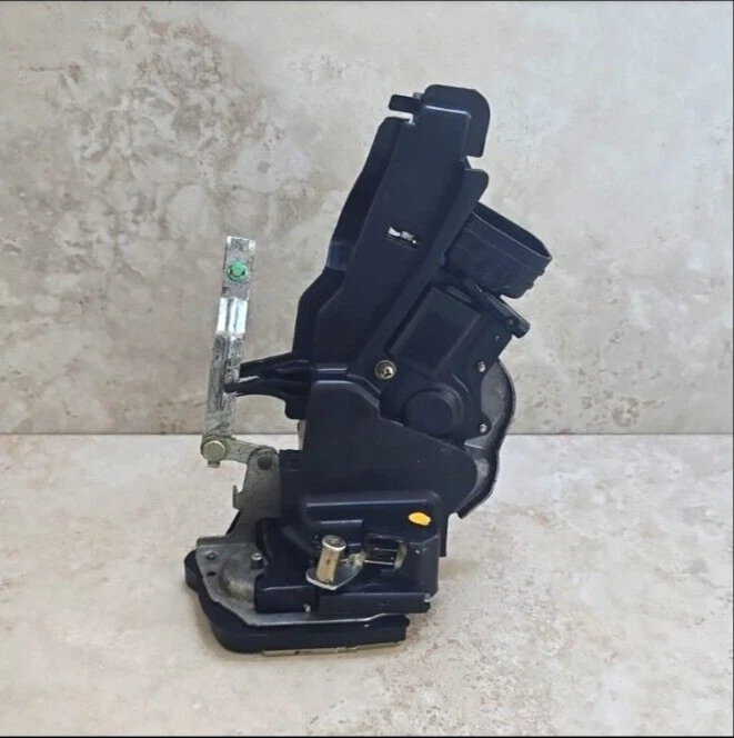 Actuador de cierre de puerta trasero derecho Toyota Camry 1997 a 2001 garantía de por vida Foto 1 de 4