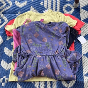 (4) NUOVO piccolo (6/7) vestiti bambina camicie vestito LOTTO BUNDLE - Foto 1 di 5