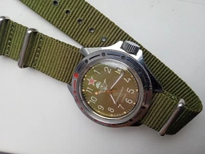 Watch Mens USSR Vostok Waterproof Green Dial Vintage Komandirskie with New Strap - Picture 1 of 14