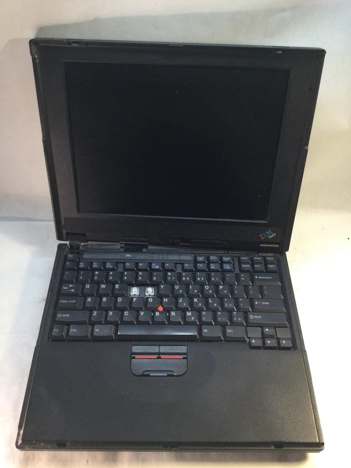 IBM ThinkPad 390 Intel Pentium MMX -NO POWER/BROKEN HINGE -MZ - Image 1 of 4