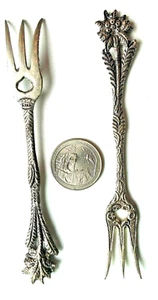 Vintage Fruits / Cheese Forks Kitchen Dining Bar Classic set of 2 Dessert Forks - Picture 1 of 8
