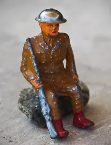 VINTAGE Barclay Cast Lead Soldier Seated Red Shoes B115 Made in USA 1937 - Picture 1 of 6