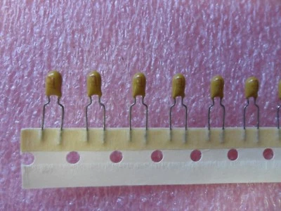 CONDENSADOR TAP685K025B, TANTALIO SÓLIDO 6.8uF 25V 10% (10 POR LOTE) Foto 1 de 3