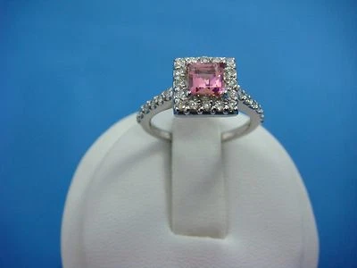 LINDOS DIAMANTES DESIGN HALO 0,50 CT CORTE PRINCESA TURMALINA ROSA E 0,50 CT  - Imagem 1 de 4