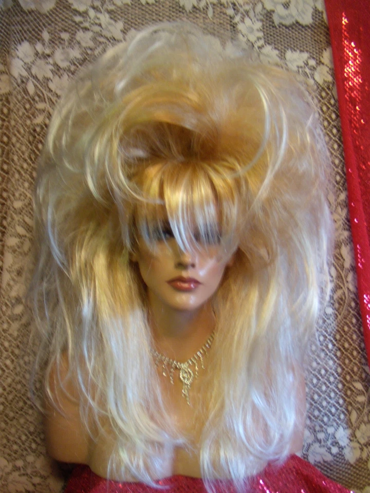 PELUCAS PARA SER SALVAJE PARA HALLOWEEN VEGAS NIÑA PELUCAS ELIGE UN COLOR PUNTIAGUDO GRANDE Y COMPLETO Foto 1 de 1