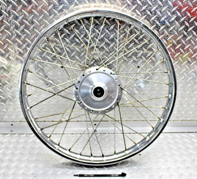 Yamaha Enduro 175 1975 OEM - llanta delantera 160X21 Foto 1 de 4