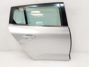 PORTIERA POSTERIORE DESTRA Renault Megane IV Estate (RFBK) 2017 821006310R - Imagen 1 de 6