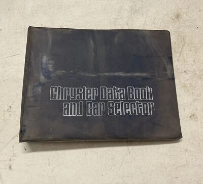 Libro de datos de concesionario Chrysler 1973 y álbum selector de autos New Yorker Salesman Imperial Foto 1 de 3